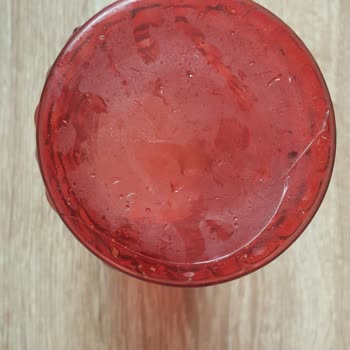 Çiçek Sepeti Kırık Vazo Solgun Çiçekler