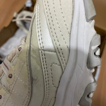 Skechers Ürününün Arkasında Durmayan Marka