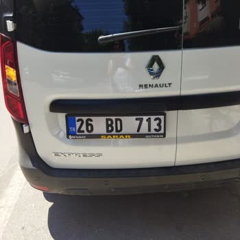 Trendyol'a Ait Aracın Kaza Yaptıracak Şekilde Park Etmesi.