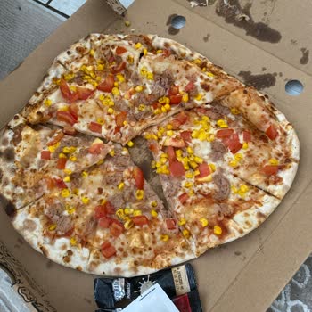 Sbarro Pizzaların Kalitesiz Ve İstenilen Şekilde Gelmiyor