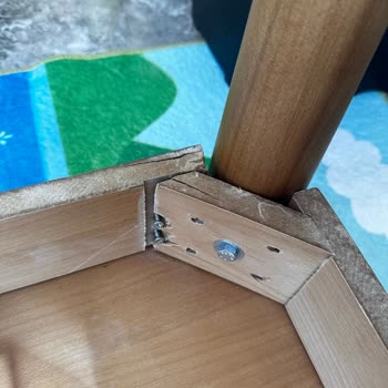 Sandalyecim (Erzurum) Masa Ayakları 1 Ayda Kırıldı