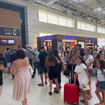 Antalya Havalimanı Antalya Hava Alanı Bekleme Alanı