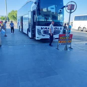 Van Gölü Otobüs Firmasi 34fa5651 Bos Olduğu Halde Yolcu Almadı