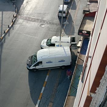 Emniyet Genel Müdürlüğü Yaya Ve Araç Trafiğini Tehlikeye Sokma