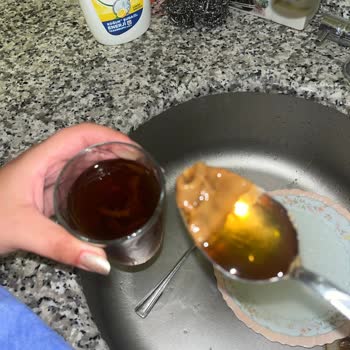 Fuse Tea Sümüksü Bir Madde