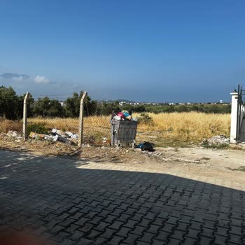 Arsuz Belediyesi Çöp Toplama Görevini Yerine Getirmiyor