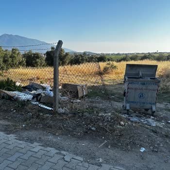 Arsuz Belediyesi Çöp Toplama Görevini Yerine Getirmiyor