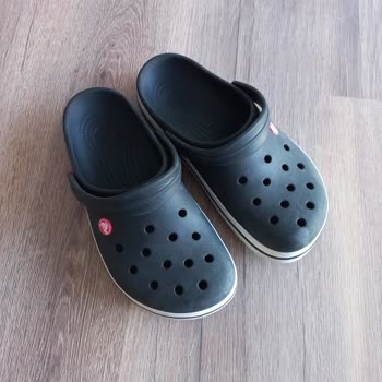 Migros'tan Aldığım Crocs Terlik Terleme Aşırı Koku Lastiğimde Bolarma