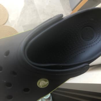Crocs Terlik & Ayakkabı Crocs Terliklerin Güneşte Eriyor
