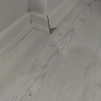 Bauhaus Parke Döşettim Ama Deforme Oldu