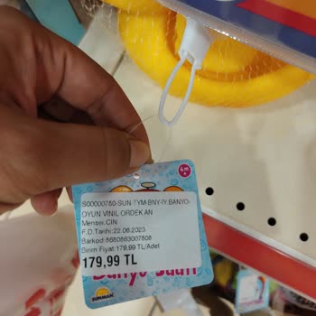 Toyzz Shop Etiket Fiyat Farkı