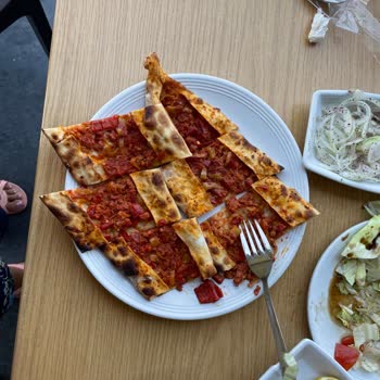 Ciğerci Malik Usta İşletmenin İstenilen Hizmeti Sunmaması Ve Saygısız Davranması