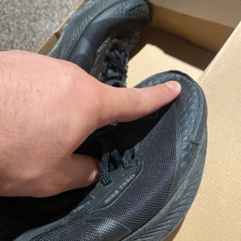 Nike Ayakkabı Burun Açılması Ve Fatura Nın Olmaması