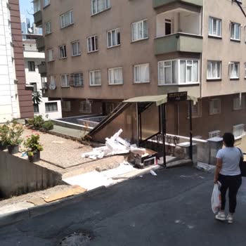 Şişli Belediyesi Çöp Konteyneri Sorumsuzluğu