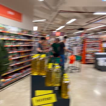 Üsküdar Nevçarşı Migros Kasa Kuyruğu Ve Azar