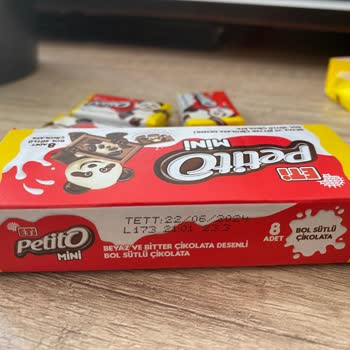 Eti Gıda Petito Mini Çikolata Mı Kokolin Mi Belli Değil.