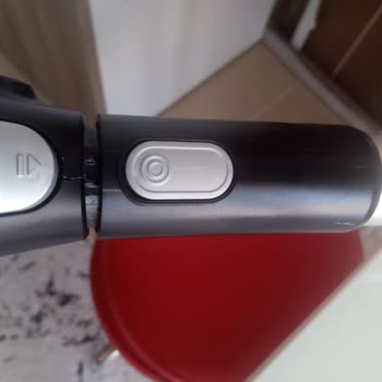 Bosch Unlimited 6 Başlık Giriş Bölgesi Süpürürken Kırıldı