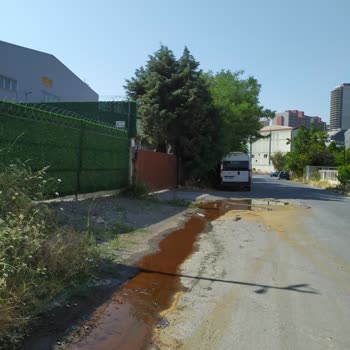 İBB - İstanbul Büyükşehir Belediyesi Pis Koku Ve Lağım Suyu