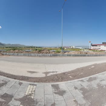 Erzurum Büyükşehir Belediyesi Yanlış Yol Düzenlemesi