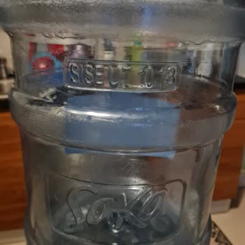 Saka Su Eski Damacana İle Sipariş Getiriyor