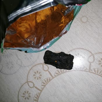 Doritos Cipsinin İçinden Siyah Bir Şey Çıktı.