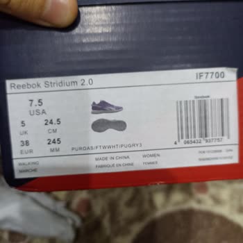 Reebok Marka Ayakkabıda Made İn China Yazıyor