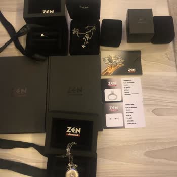 Zen Pırlanta Üretim Hatası Sebebiyle Küpe Gece Uyurken İkiye Ayrıldı