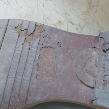 Tabanı Un Gibi Dağılan Beta Ayakkabısı