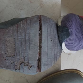 Tabanı Un Gibi Dağılan Beta Ayakkabısı