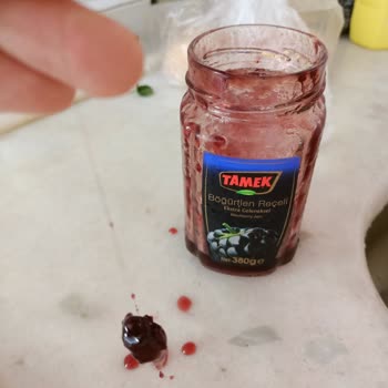 Tamek Reçelden Saç Çıktı!