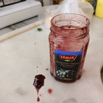 Tamek Reçelden Saç Çıktı!