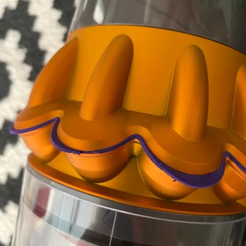 Dyson V15 Mor Kısım Soyulması