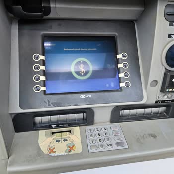 İş Bankası Bankamatiklerinin Pis Olması