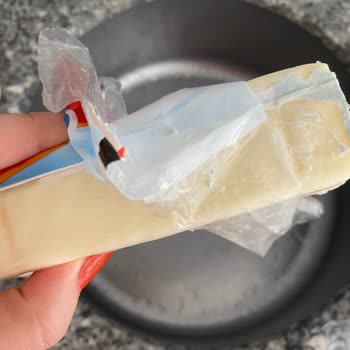 Ekici Bozuk Kaşar Peyniri Satıyor