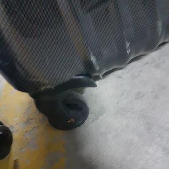 THY Uçak Koltuğundan Ayakkabımın Ucunun Erimesi Bavullarımın Kırılması