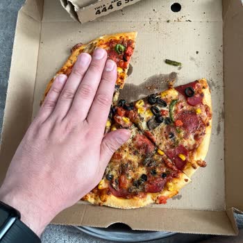 Pizza Hut Süper Boll Mu? Süper Boş Mu?