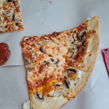 Antalya Agora Pizza Mio Gecikmesi Ve Pizzanın Durumu