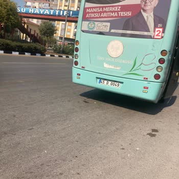 Manisa Büyükşehir Belediyesi Manisa Belediye Otobüs Şoförü Terbiyesizliği