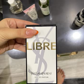 Yves Saint Laurent Parfüm Kalıcı Olmaması