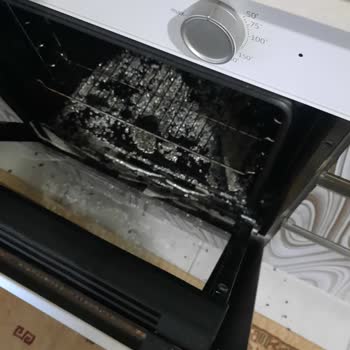 Beko Fırın Camı Patladı