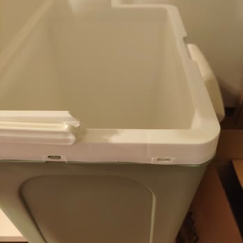 A101 Kale Termos 25 Litrelik Yeşil