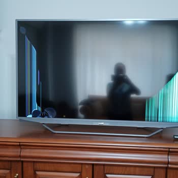 Es Bilecik Nakliyat Taşıma Şirketi Televizyonu Kırdı