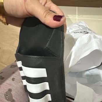 adidas Alınan Ürün Kalitesizliği