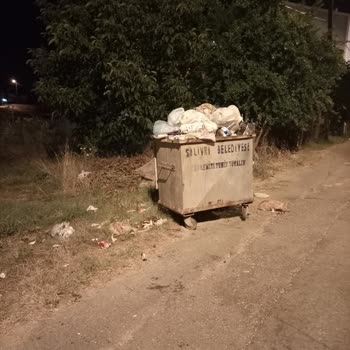 Silivri Belediyesi Çöpleri Düzenli Toplamıyor