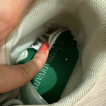 Stradivarius Spor Ayakkabı Taban Sorunu