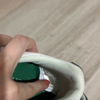 Stradivarius Spor Ayakkabı Taban Sorunu