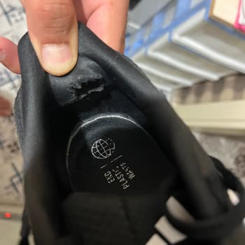 Intersport Ayakkabının İç Kısmının Yırtılması