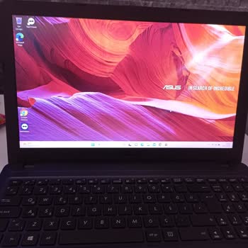 Asus Notebook Pişmanlıktır. Yetkililer Çözüm Bulsun.