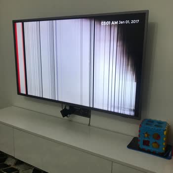 Philips TV  Ekranında Rengarenk Çizgiler