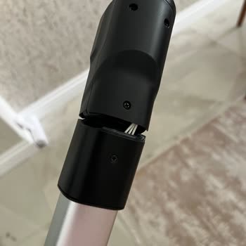 Philips Şarjlı El Süpürgesi